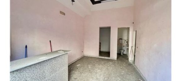 25m² Commercial property in Naples, Italy No. 275936 7