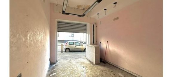 25m² Commercial property in Naples, Italy No. 275936 13
