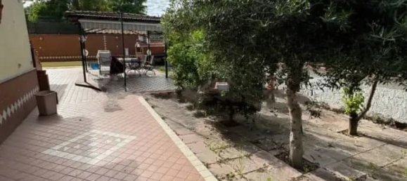 5غرفة شقة في Giugliano in Campania, Italy رقم 179675 24