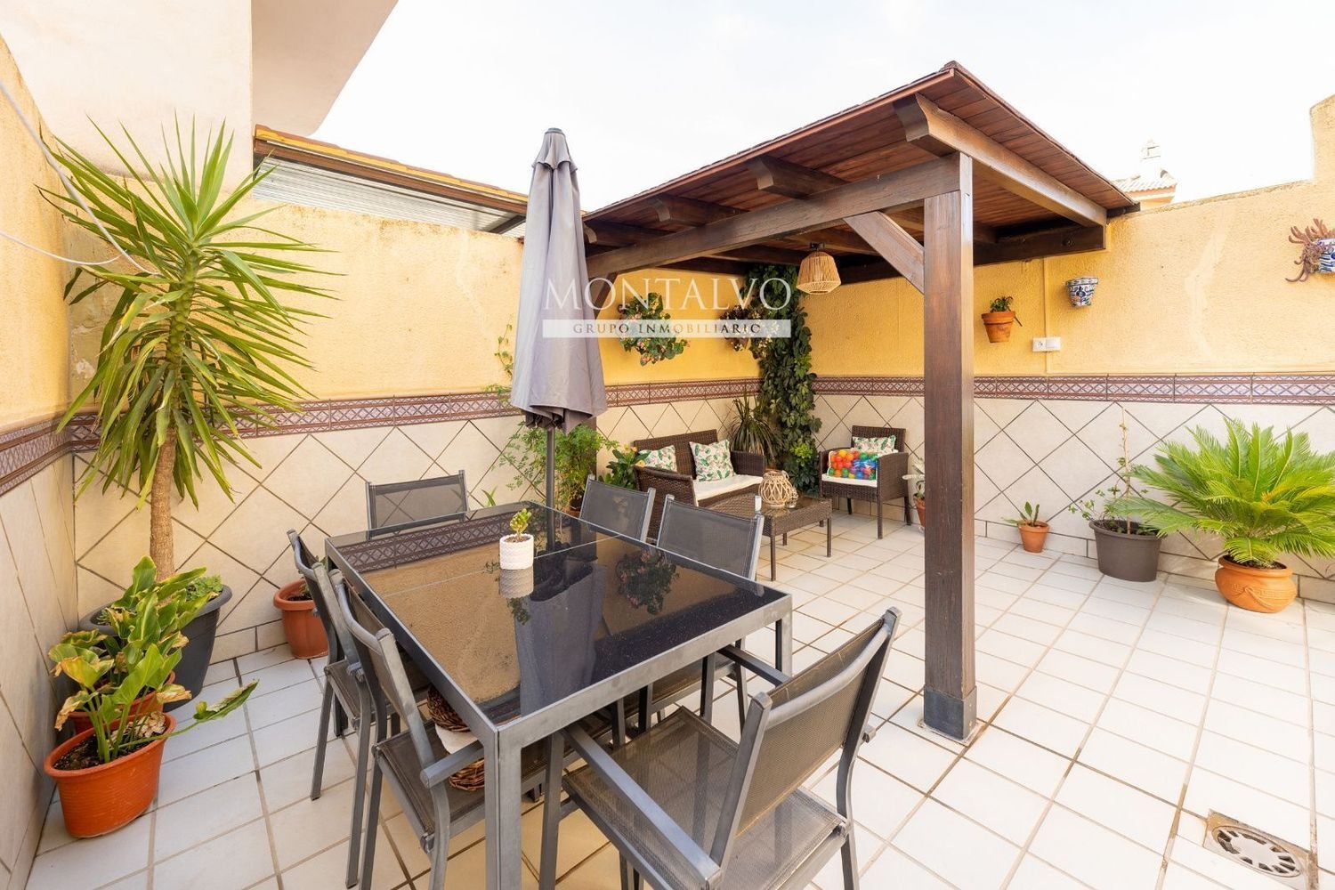 3 bedrooms House in Granada, Spain No. 148092