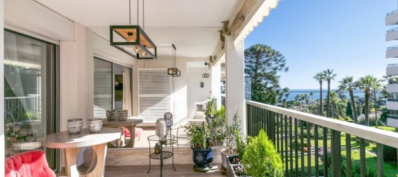 3 bedrooms Apartment in Cannes, France No. 123 3