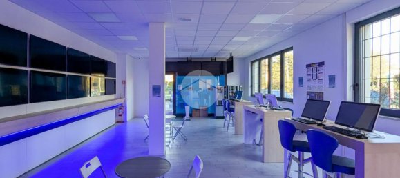 Imóvel comercial de 2 divisões em Montichiari, Italy N.º 210276 19