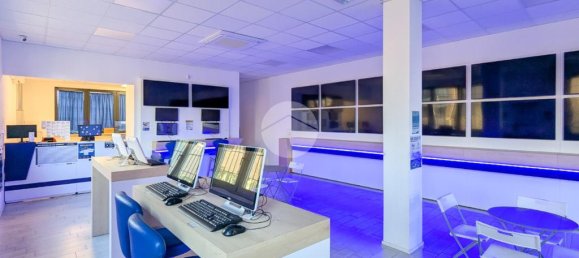 Imóvel comercial de 2 divisões em Montichiari, Italy N.º 210276 7