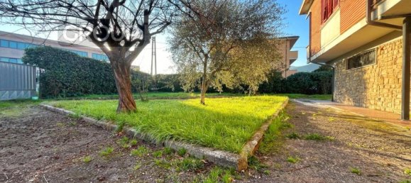 10 rooms Villa in Bientina, Italy No. 153740 7