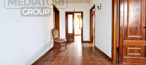 10 rooms Villa in Bientina, Italy No. 153740 12