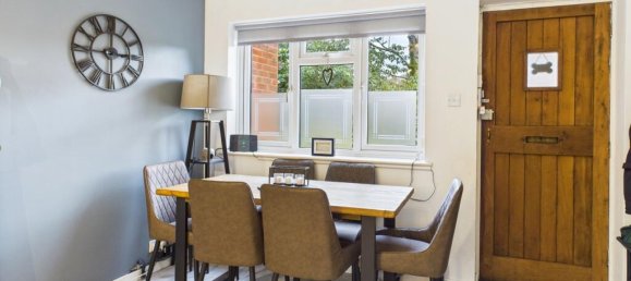 2 Schlafzimmer Haus in Bordon, United Kingdom, Nr. 13848 4