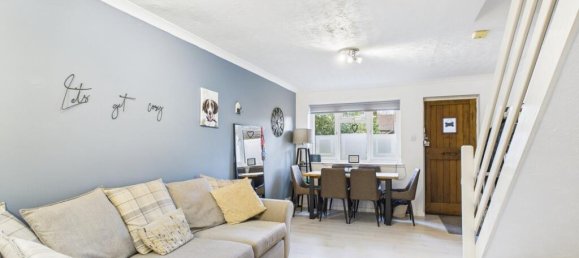 2 Schlafzimmer Haus in Bordon, United Kingdom, Nr. 13848 3