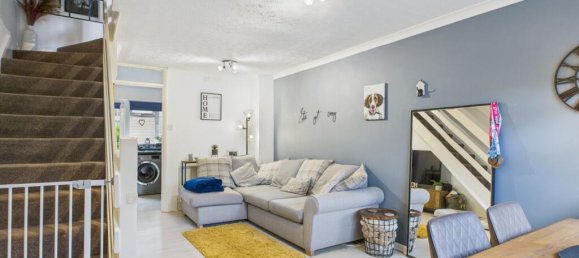 2 Schlafzimmer Haus in Bordon, United Kingdom, Nr. 13848 2