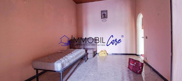 Apartamento de 3 dormitorios en Livorno, Italy No. 71780 4