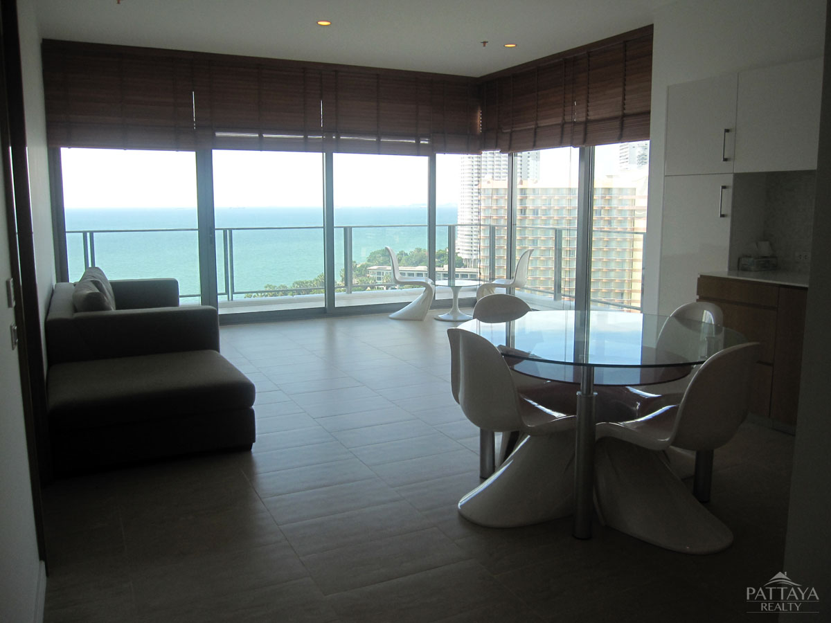 3 bedrooms Condo in Pattaya, Thailand No. 1345