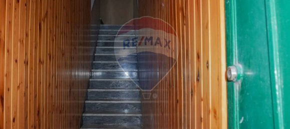 4 bedrooms Apartment in Adrano, Italy No. 106059 7