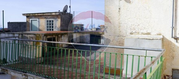 4 bedrooms Apartment in Adrano, Italy No. 106059 30