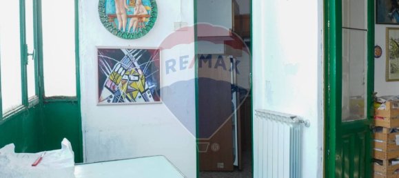 4 bedrooms Apartment in Adrano, Italy No. 106059 21