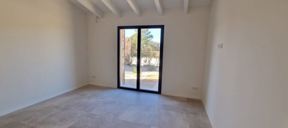 5 bedrooms House in Campos, Spain No. 144419 7