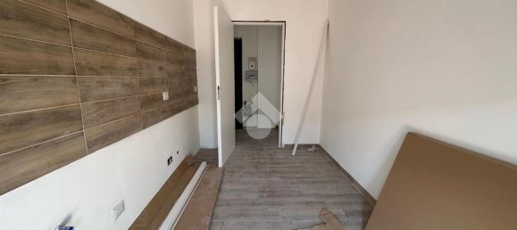 1 bedroom Apartment in Milan, Italy No. 298388 8