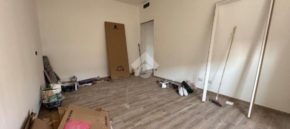 1 bedroom Apartment in Milan, Italy No. 298388 6