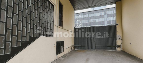 Склад с 1 комнатой в Милан, Италия № 341539 9