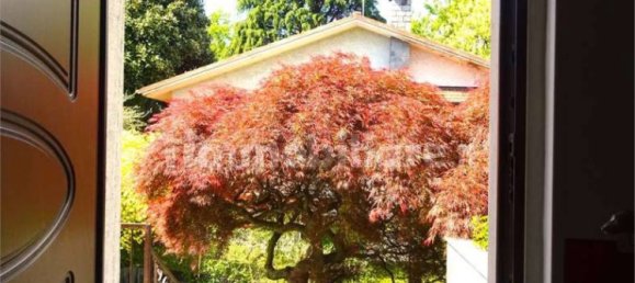 Villa de 3 dormitorios en Trezzano sul Naviglio, Italy No. 194409 4