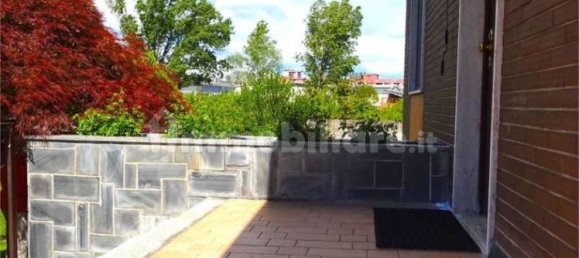 Villa de 3 dormitorios en Trezzano sul Naviglio, Italy No. 194409 7