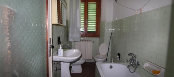 12 rooms House in Terranuova Bracciolini, Italy No. 234148 13