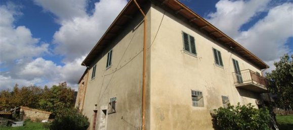 12 rooms House in Terranuova Bracciolini, Italy No. 234148 21