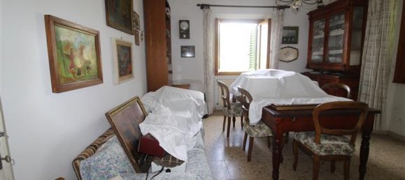 12 rooms House in Terranuova Bracciolini, Italy No. 234148 3