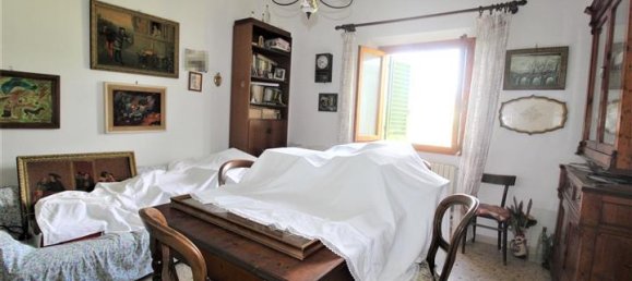 12 rooms House in Terranuova Bracciolini, Italy No. 234148 6