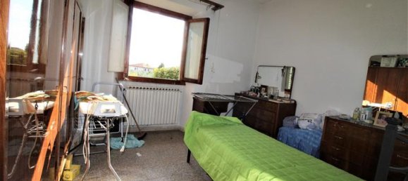12 rooms House in Terranuova Bracciolini, Italy No. 234148 15
