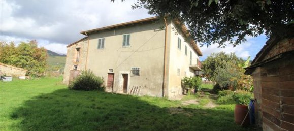 12 rooms House in Terranuova Bracciolini, Italy No. 234148 22