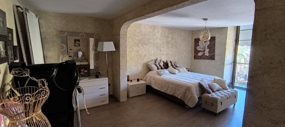 6 Schlafzimmer Wohnung in Naples, Italy, Nr. 57965 36