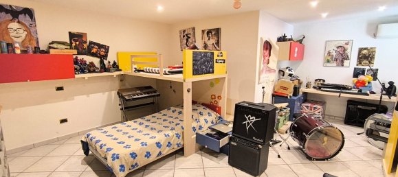 6 Schlafzimmer Wohnung in Naples, Italy, Nr. 57965 44
