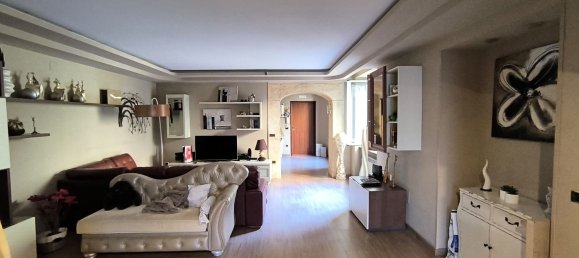 6 Schlafzimmer Wohnung in Naples, Italy, Nr. 57965 23