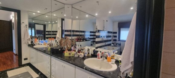 Ático de 4 habitaciónes en Senago, Italy No. 42593 32