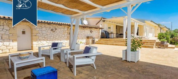 7 bedrooms Villa in Syracuse, Italy No. 381108 10