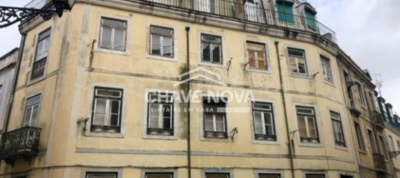 463m² Building in Lisbon, Portugal No. 66268 3