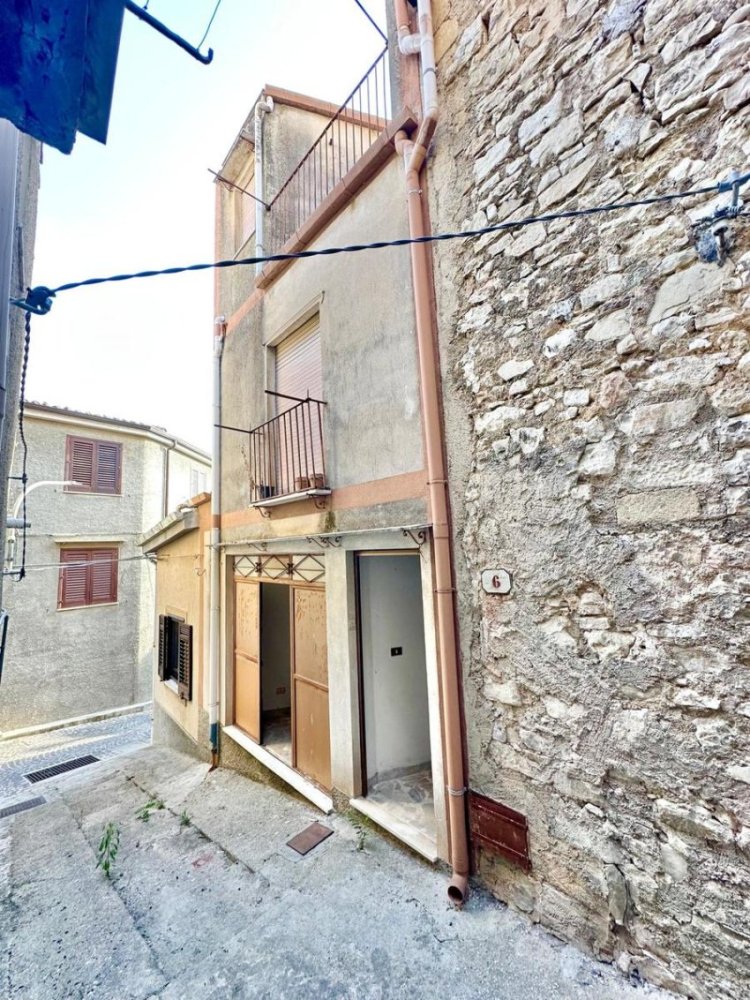 1 chambre Maison à Bisacquino, Italy No. 296971