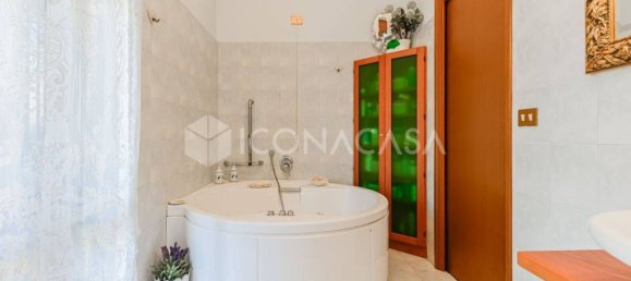 6 rooms Villa in Milan, Italy No. 265617 12