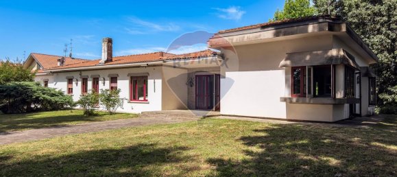 12-Zimmer Villa in Sulbiate, Italy, Nr. 288940 5