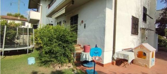 8غرفة منزل في Carrara, Italy رقم 45705 45