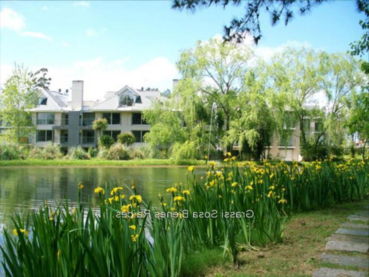 Apartamento de 2 dormitorios en Canelones, Uruguay No. 4887