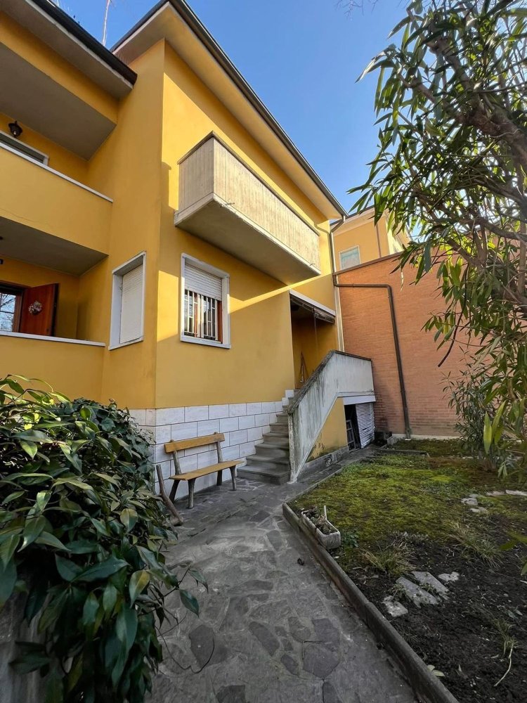 7 bedrooms House in Modena, Italy No. 327426