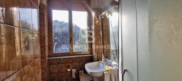 3 rooms Apartment in Rome, Italy No. 65740 12