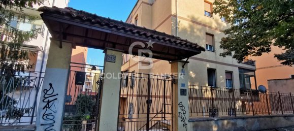 3 rooms Apartment in Rome, Italy No. 65740 2