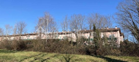 Apartamento de 2 dormitorios en Binago, Italy No. 1895 9