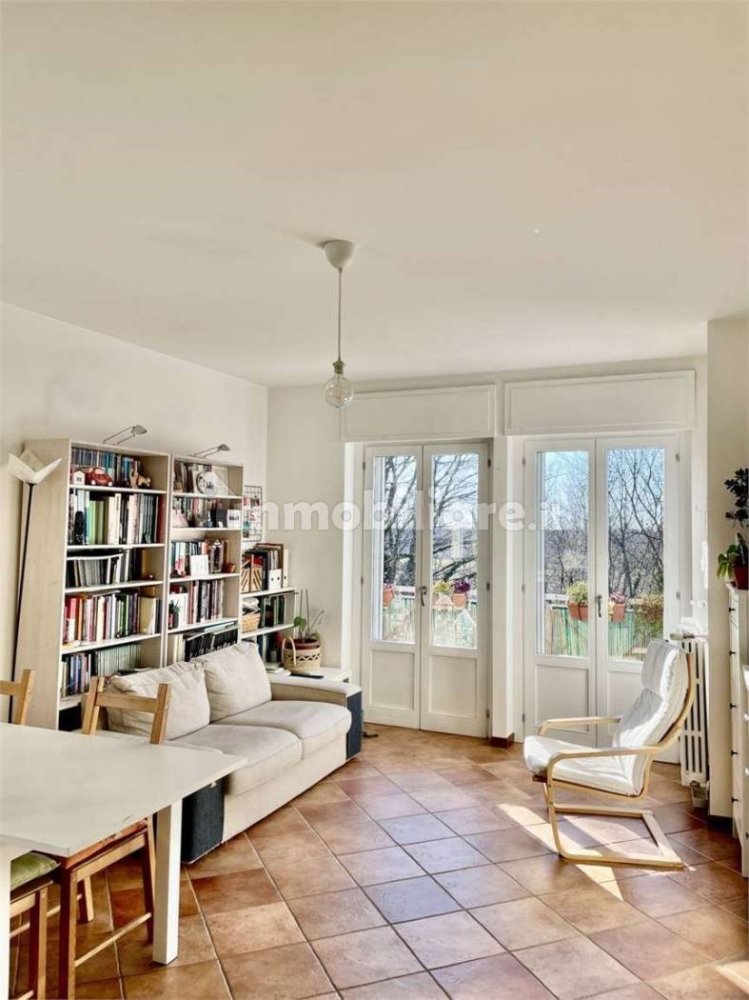 Apartamento de 2 dormitorios en Binago, Italy No. 1895