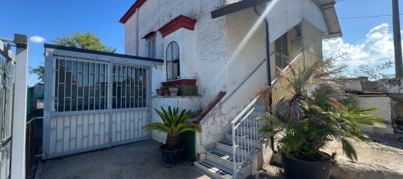 3 bedrooms Villa in Giugliano in Campania, Italy No. 373322 3