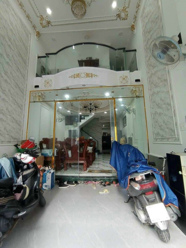 71.4m² Townhouse in District 7, Vietnam No. 12779