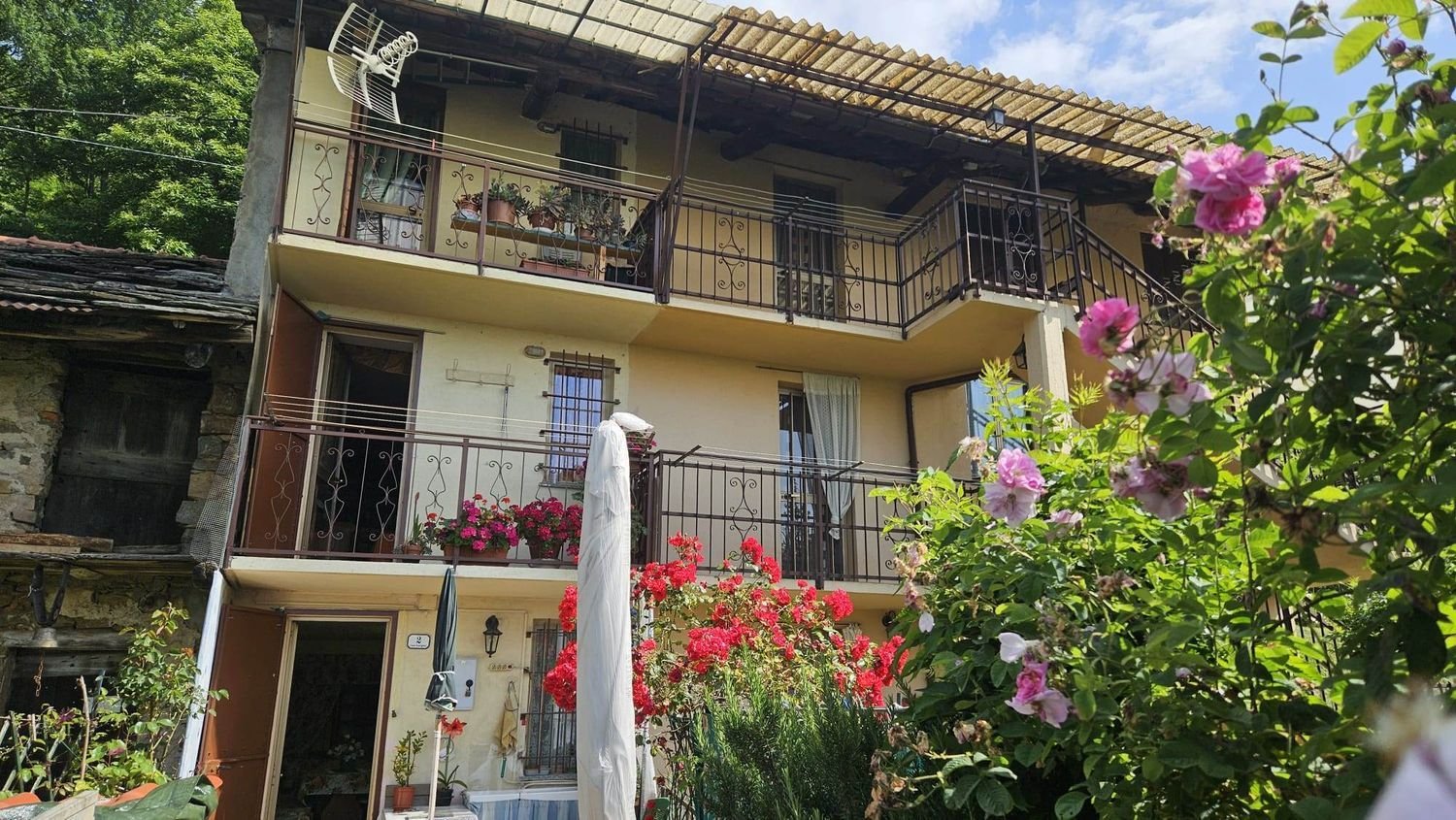 3 rooms House in Corio, Italy No. 56136