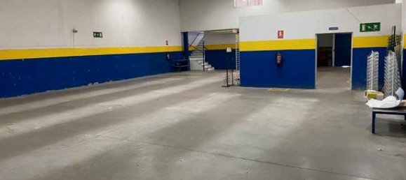 325m² Warehouse in Andalusia, Spain No. 134799 3