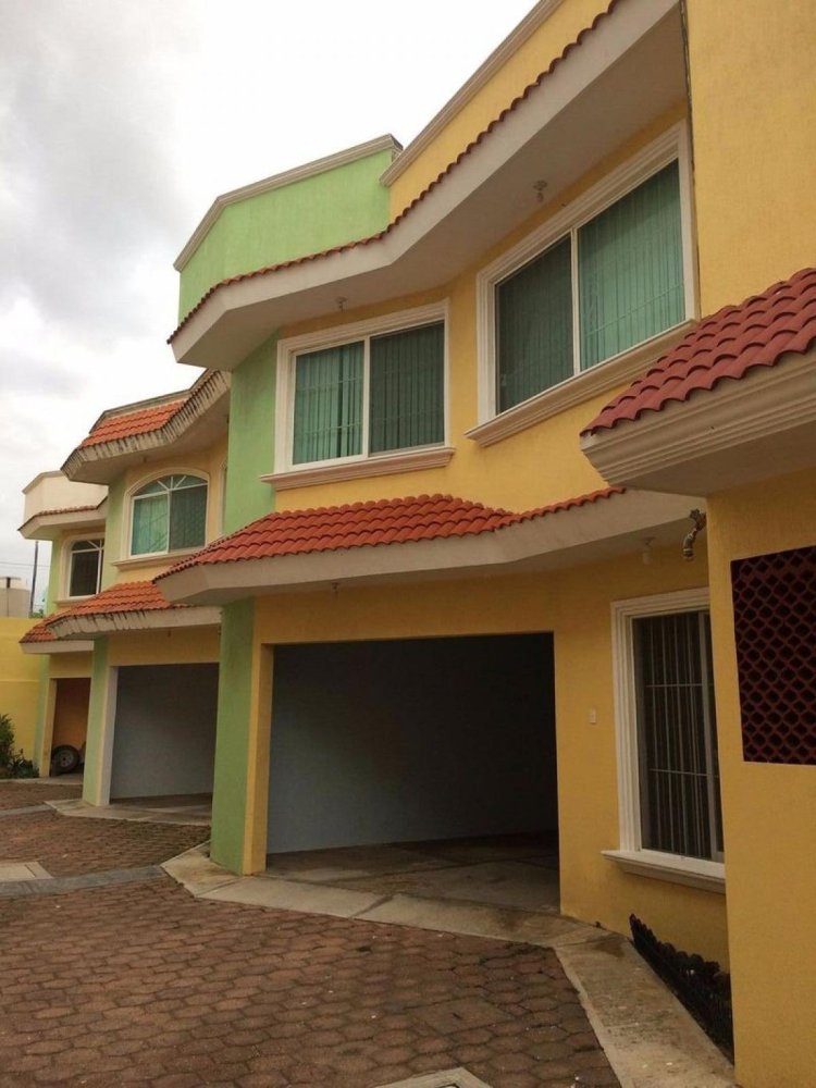 3 bedrooms House in Veracruz, Mexico No. 211181